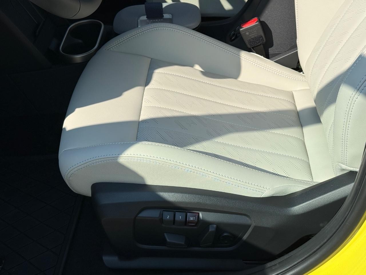 MINI Hardtop 4 Door Vehicle Image 16