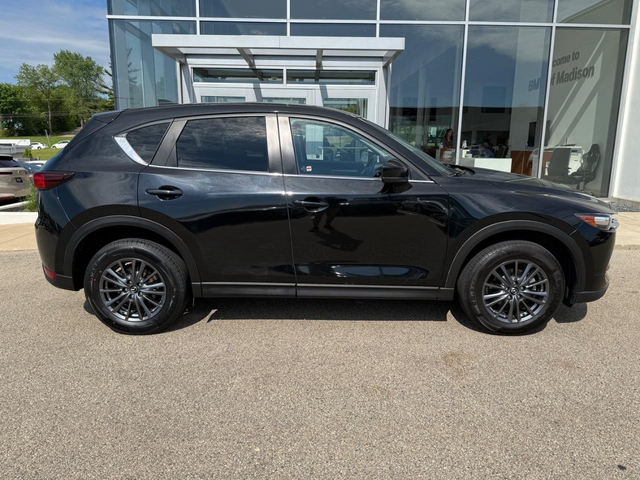 Mazda CX-5 Vehicle Image 02