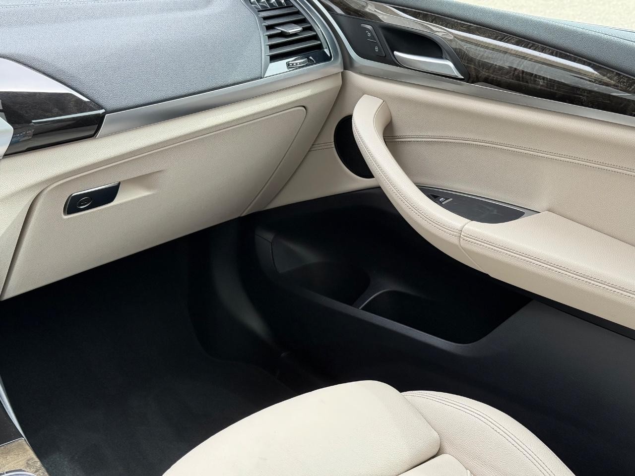 BMW X3 Vehicle Image 15