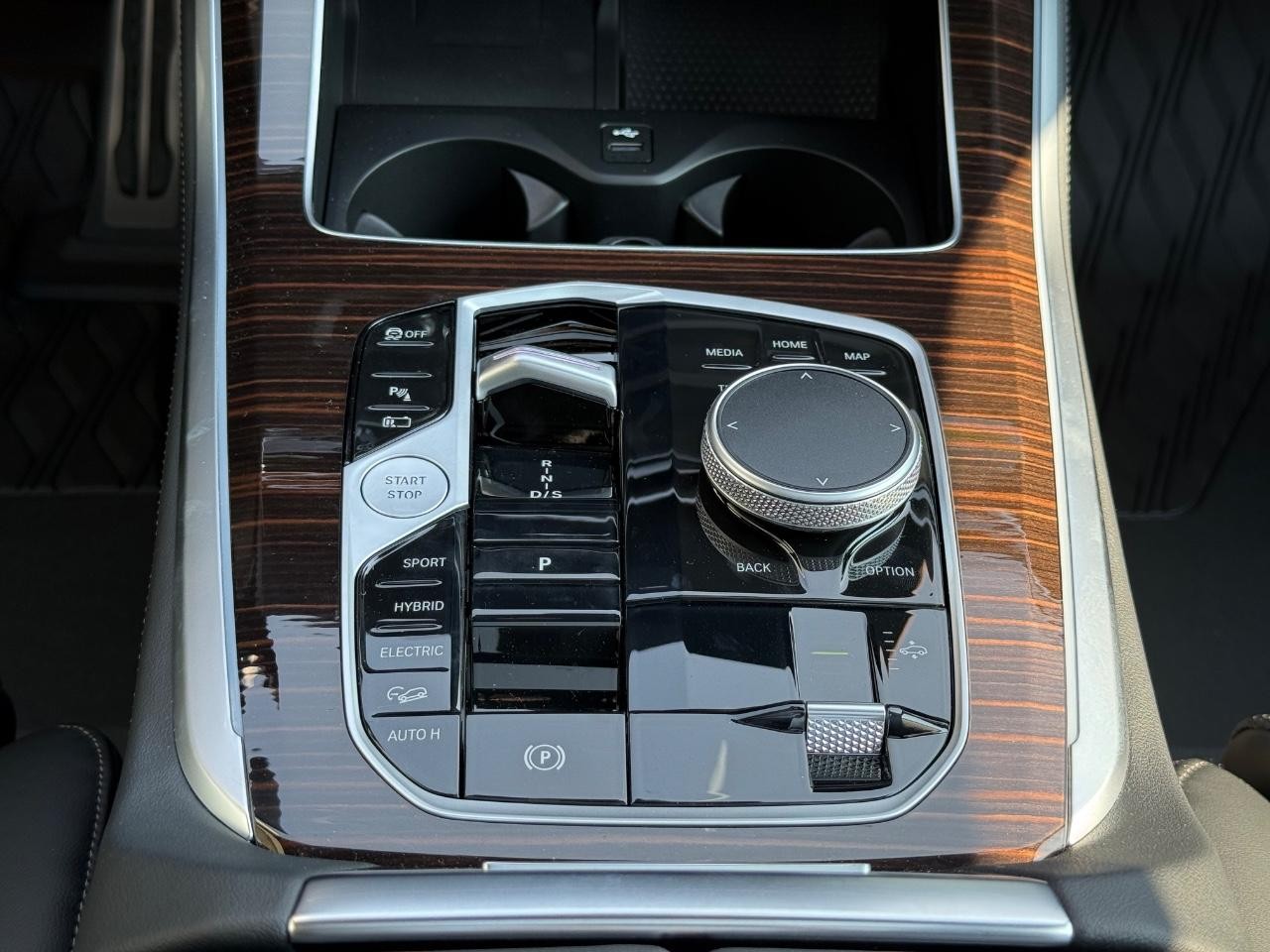 BMW X5 Vehicle Image 08