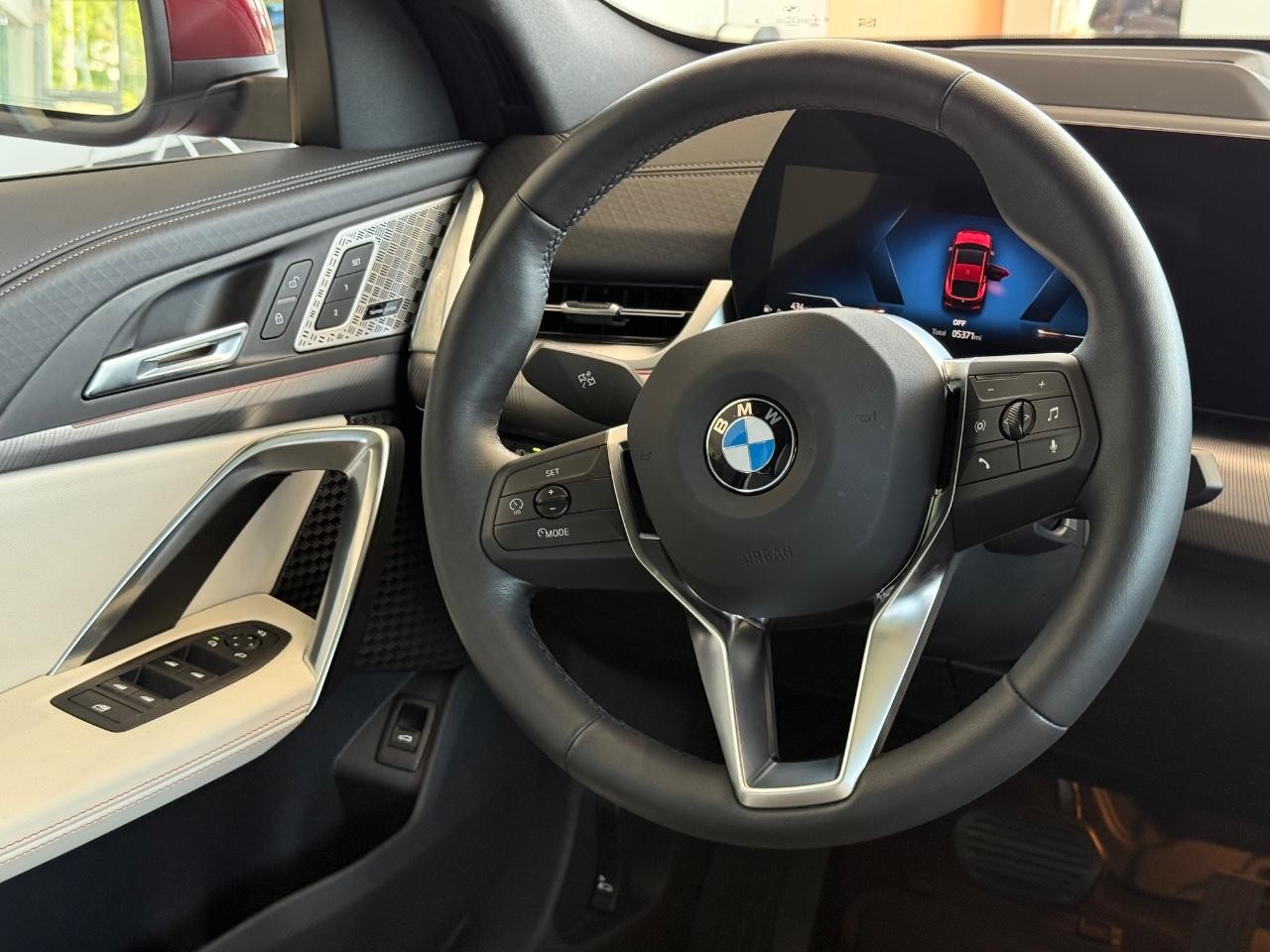 BMW X2 Vehicle Image 13