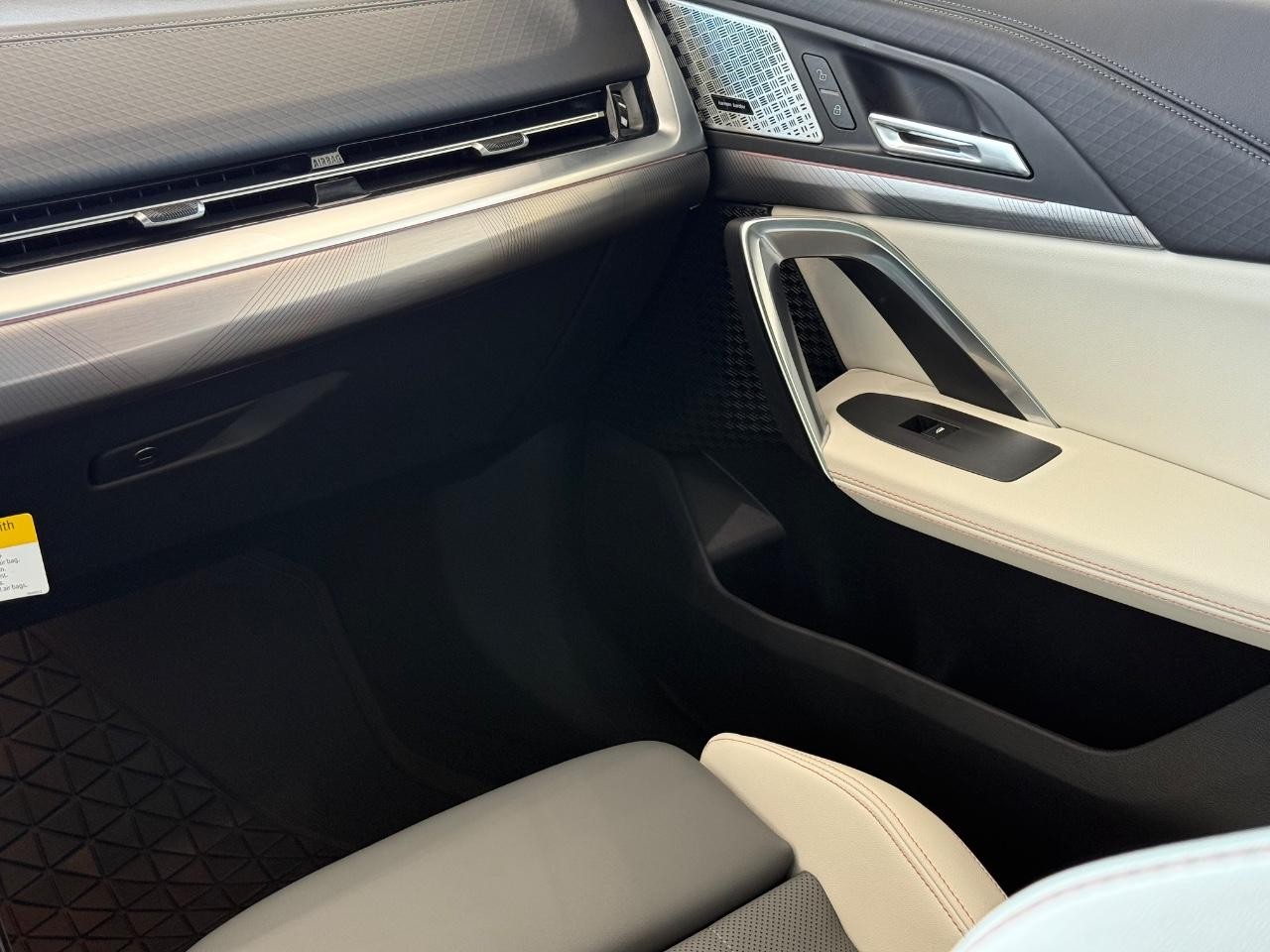 BMW X2 Vehicle Image 14