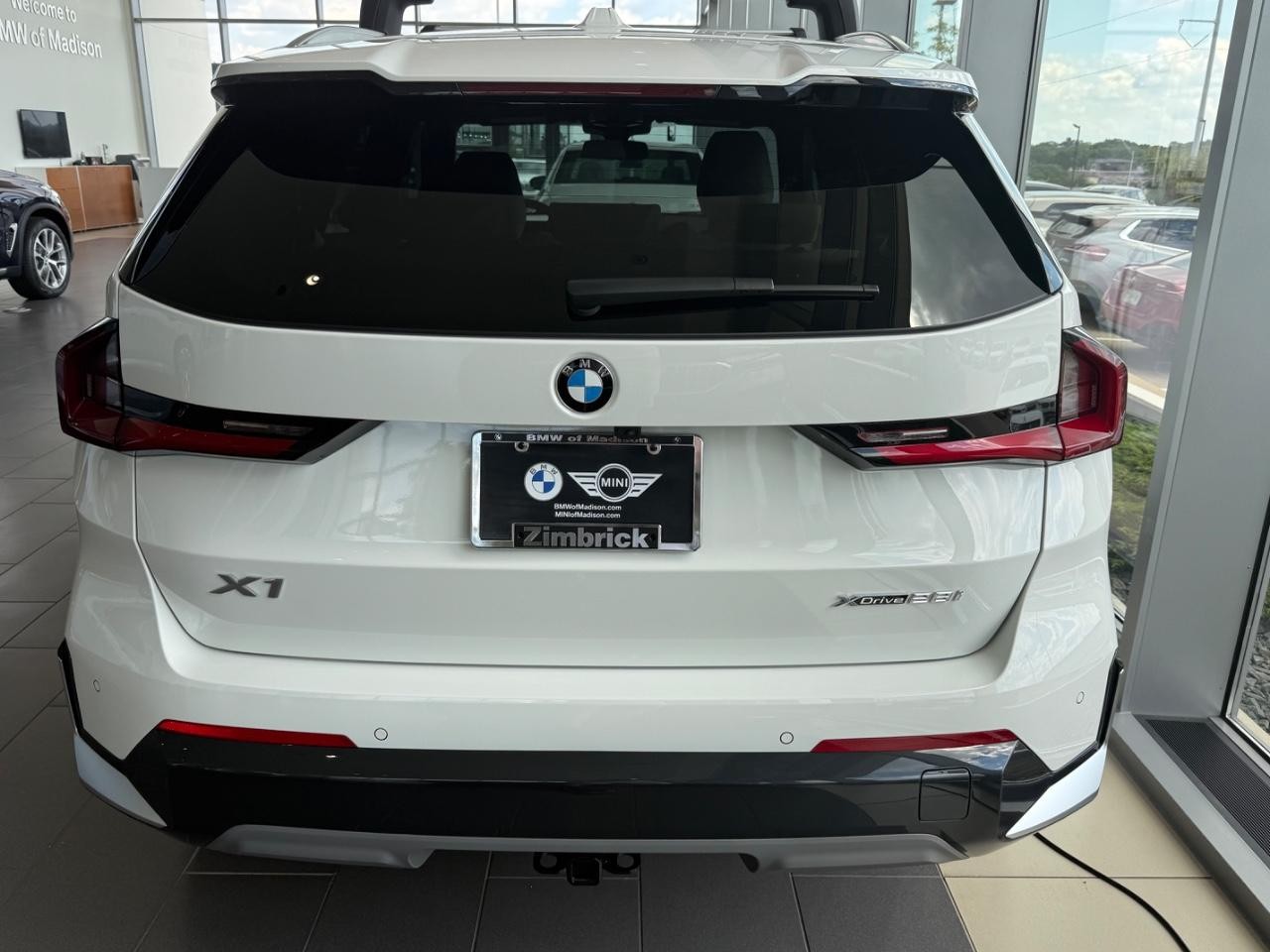 BMW X1 Vehicle Image 04