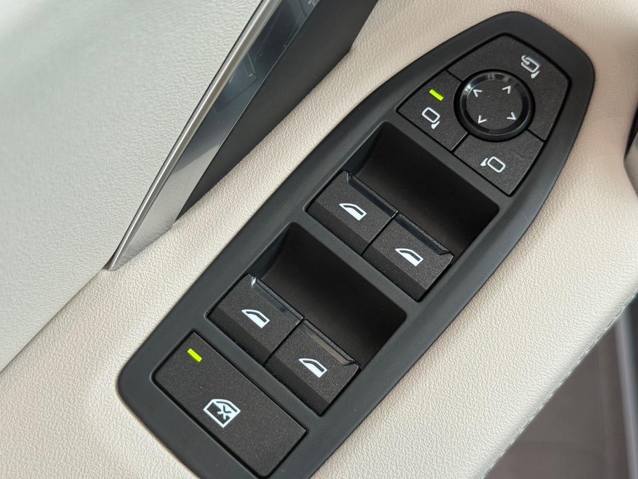BMW X1 Vehicle Image 20