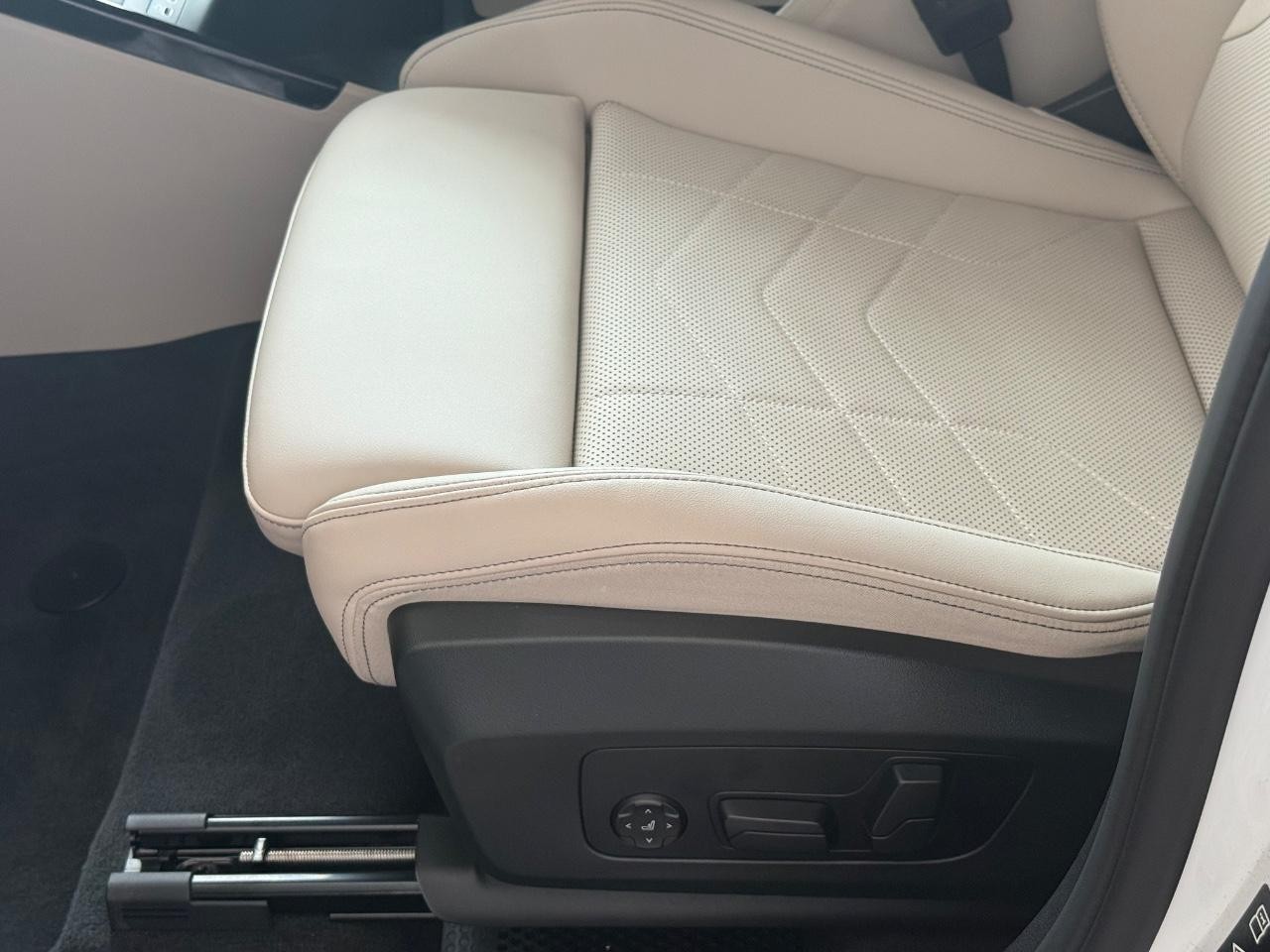 BMW X1 Vehicle Image 21