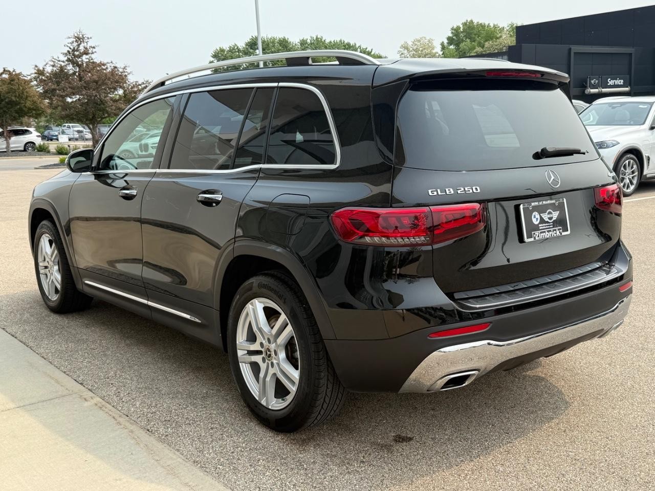 Mercedes-Benz GLB Vehicle Image 06