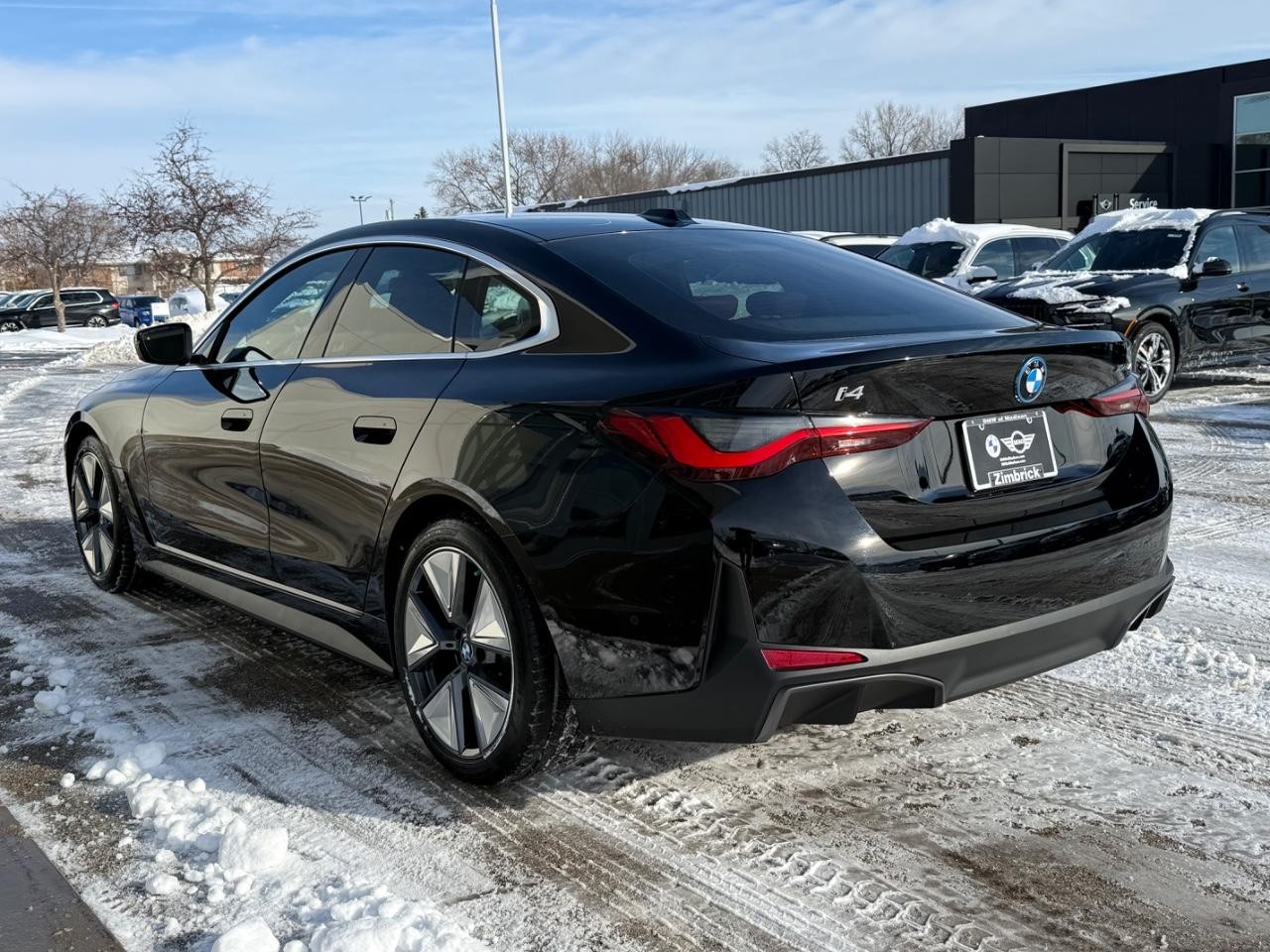 BMW i4 Vehicle Image 05