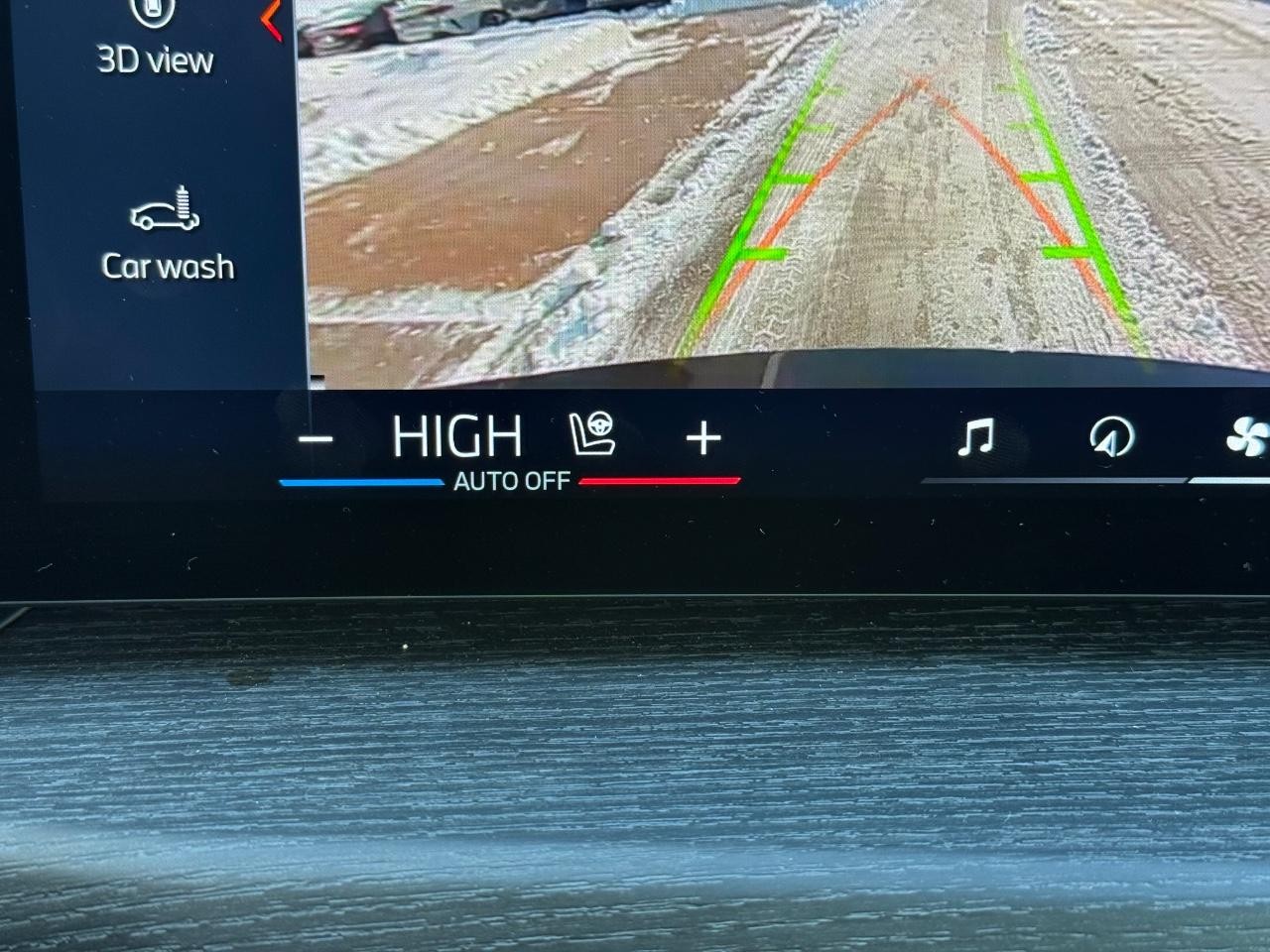 BMW i4 Vehicle Image 18