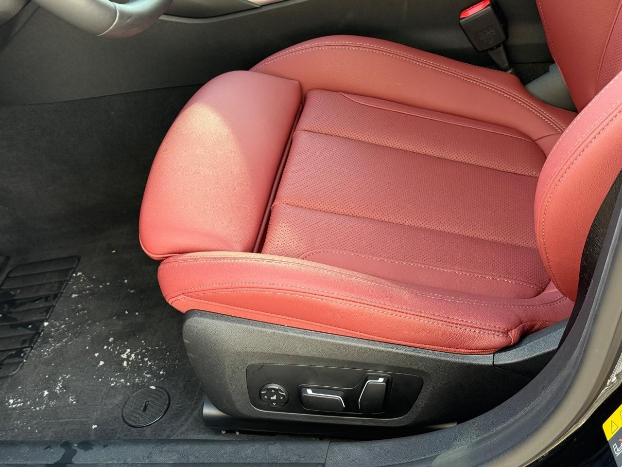 BMW i4 Vehicle Image 21