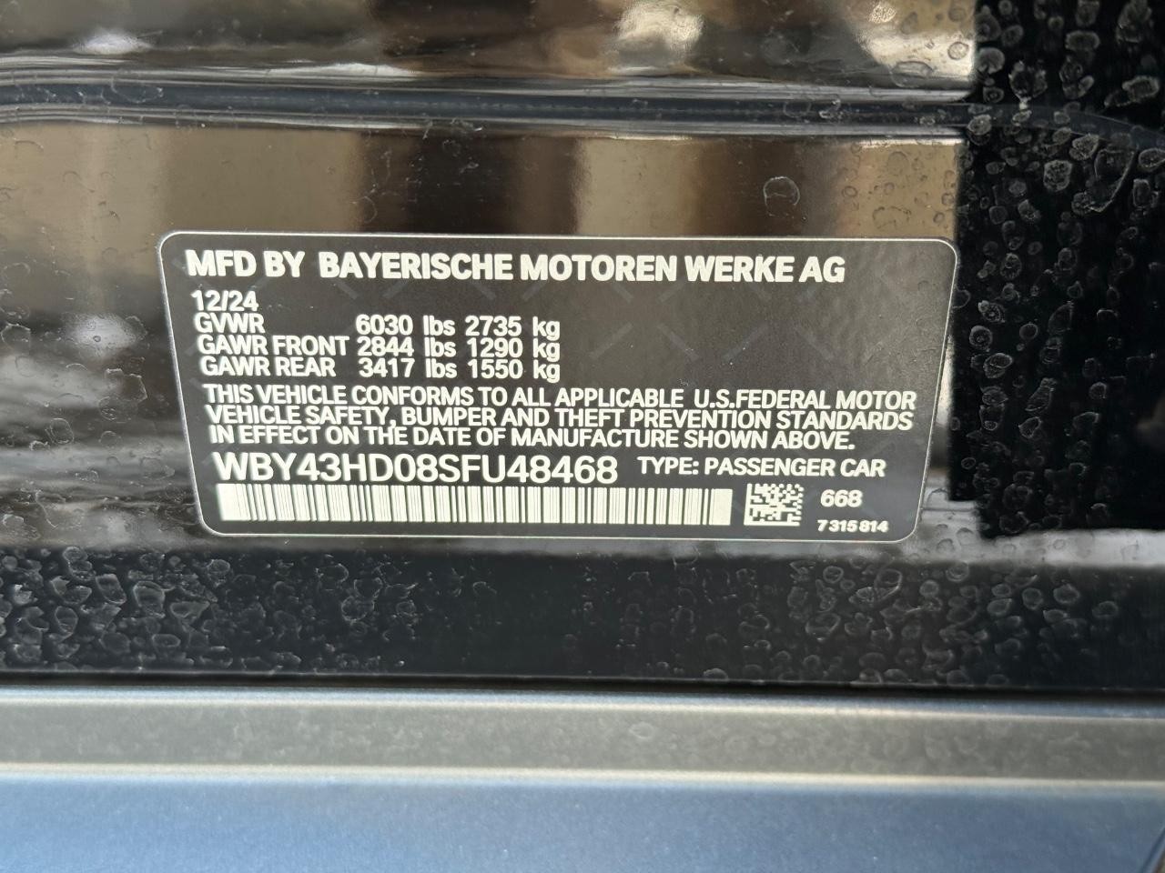 BMW i4 Vehicle Image 22