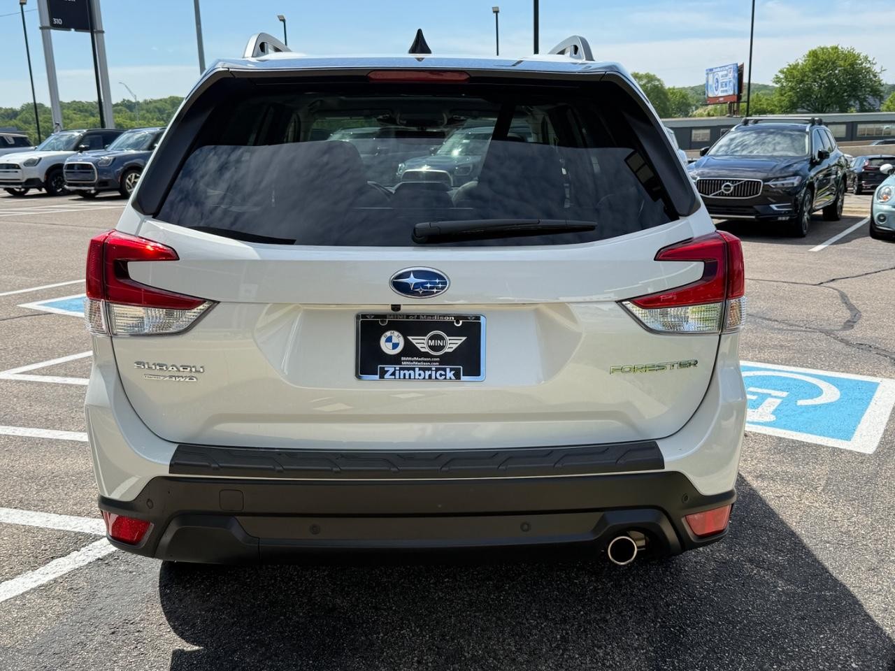 Subaru Forester Vehicle Image 04