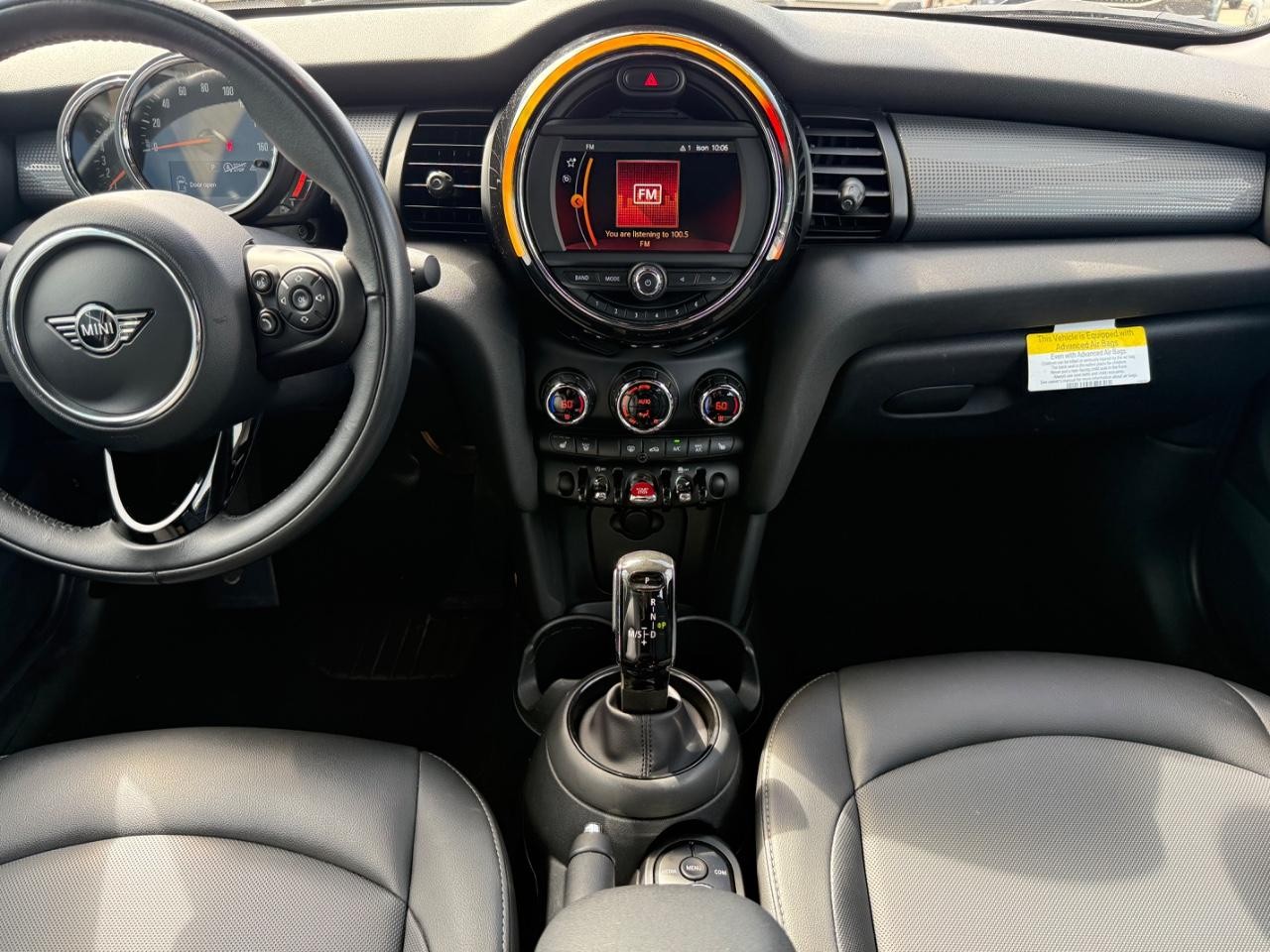 MINI Hardtop 2 Door Vehicle Image 11