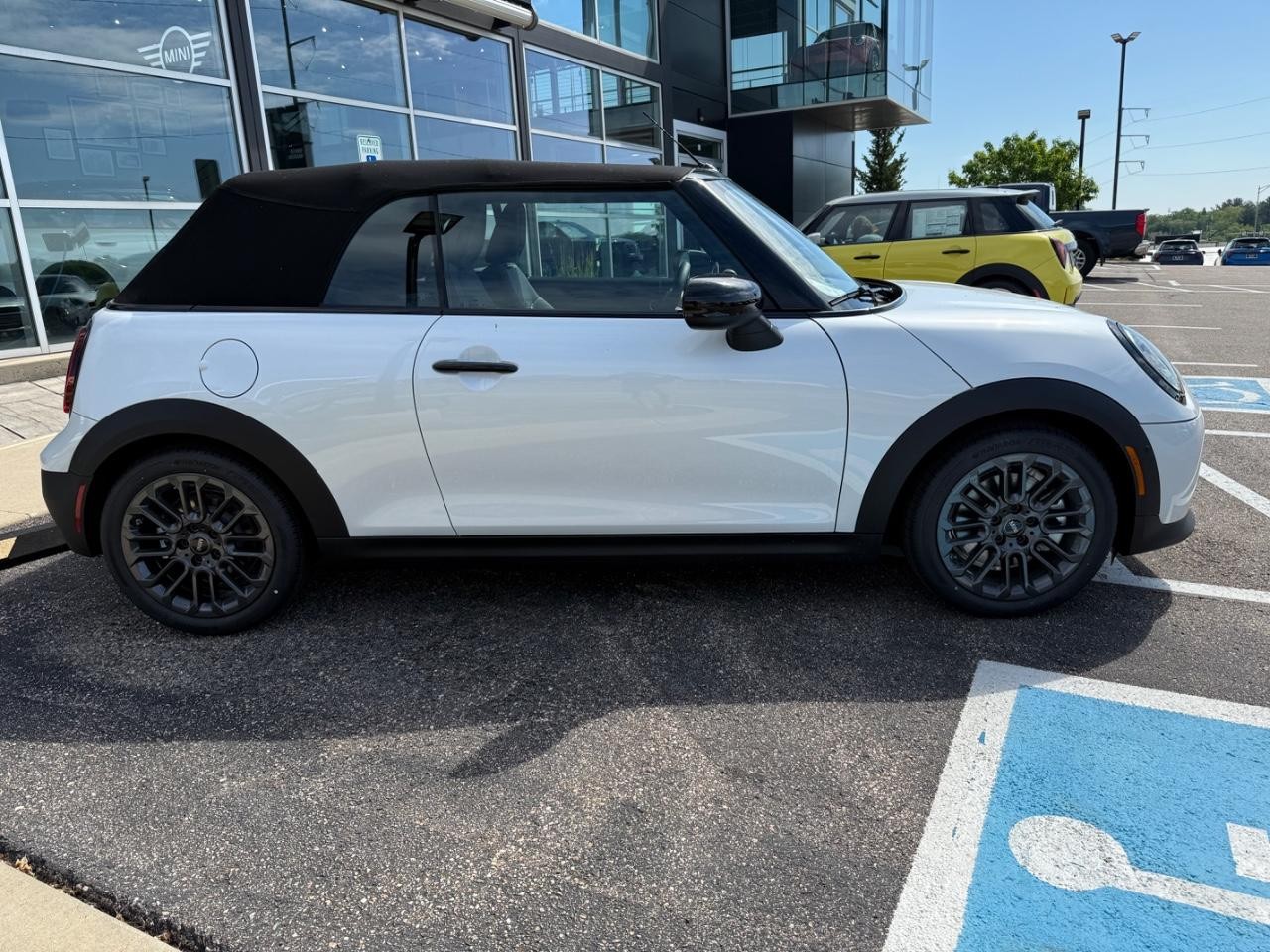 MINI Convertible Vehicle Image 02