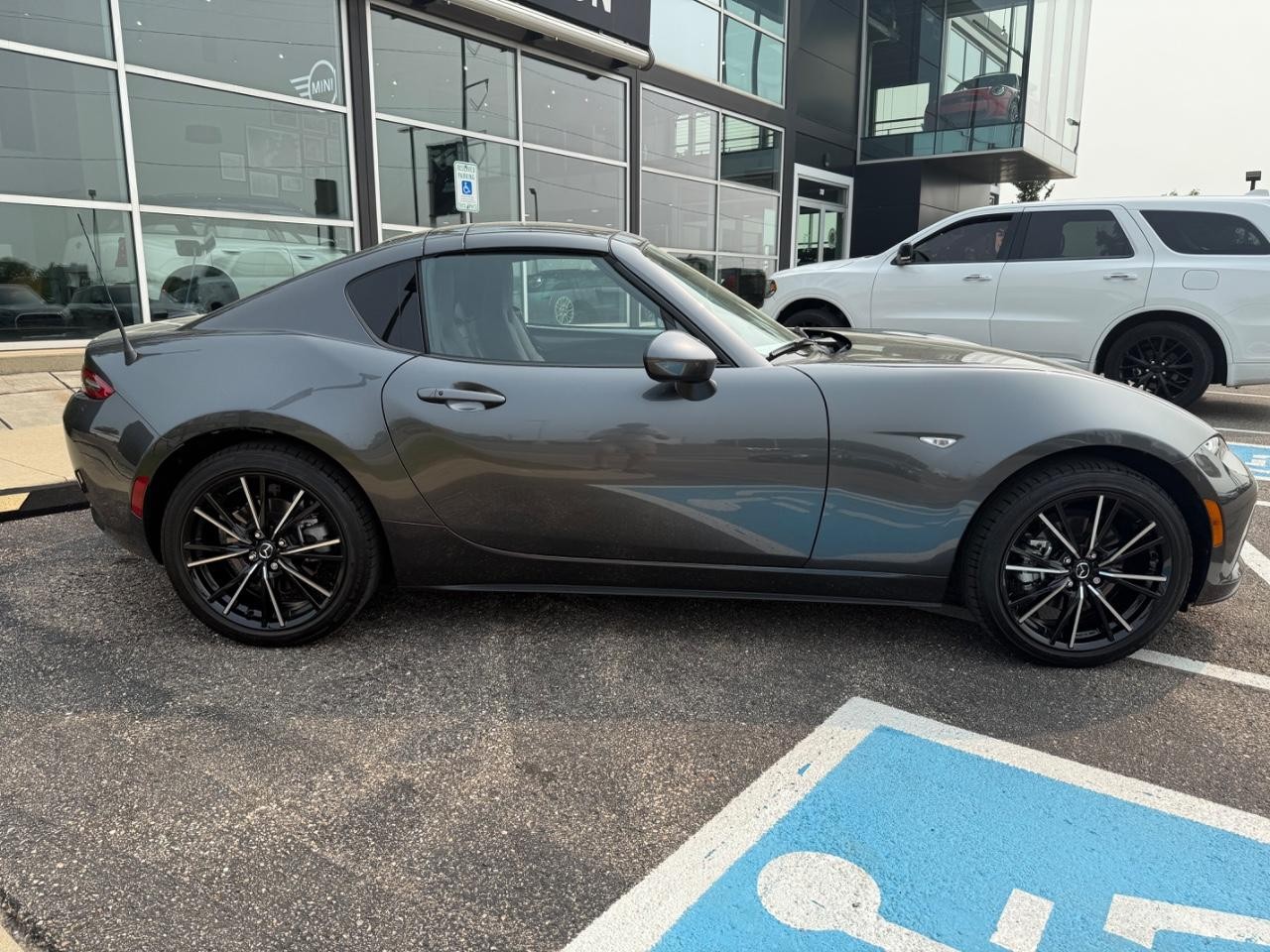 Mazda MX-5 Miata RF Vehicle Image 02