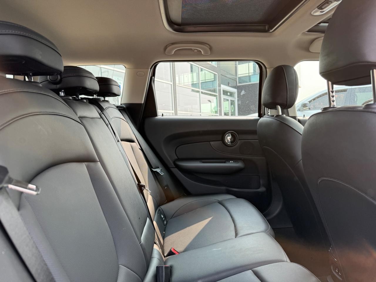 MINI Clubman Vehicle Image 10