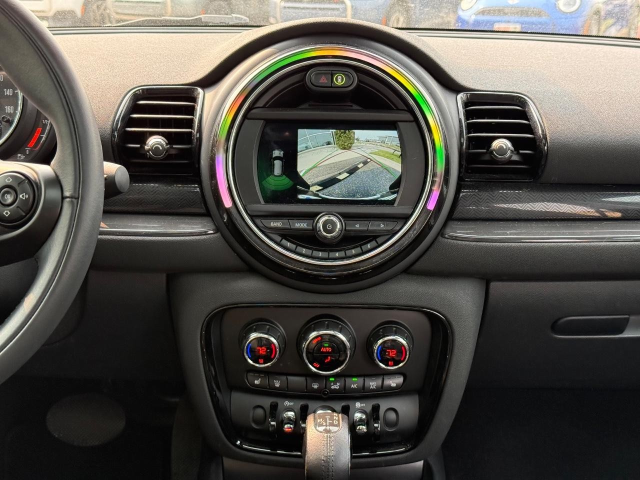 MINI Clubman Vehicle Image 12