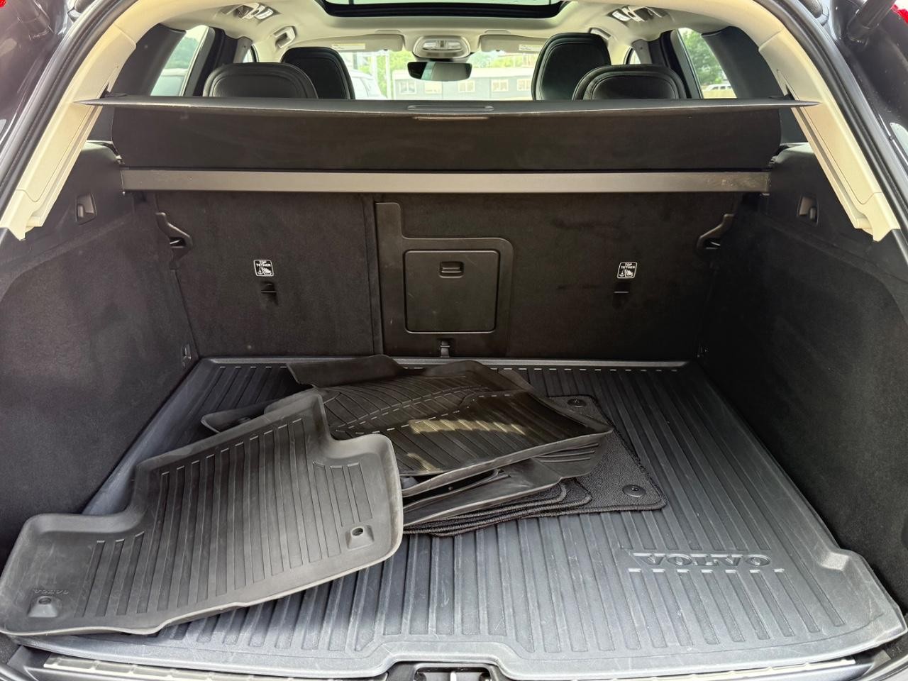 Volvo XC60 Vehicle Image 05