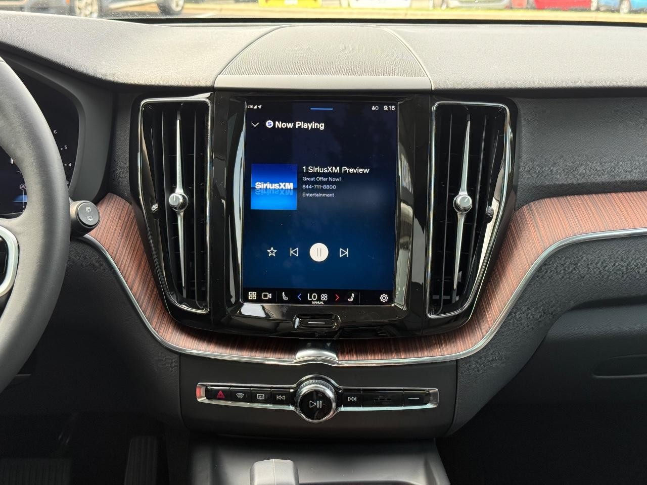 Volvo XC60 Vehicle Image 12