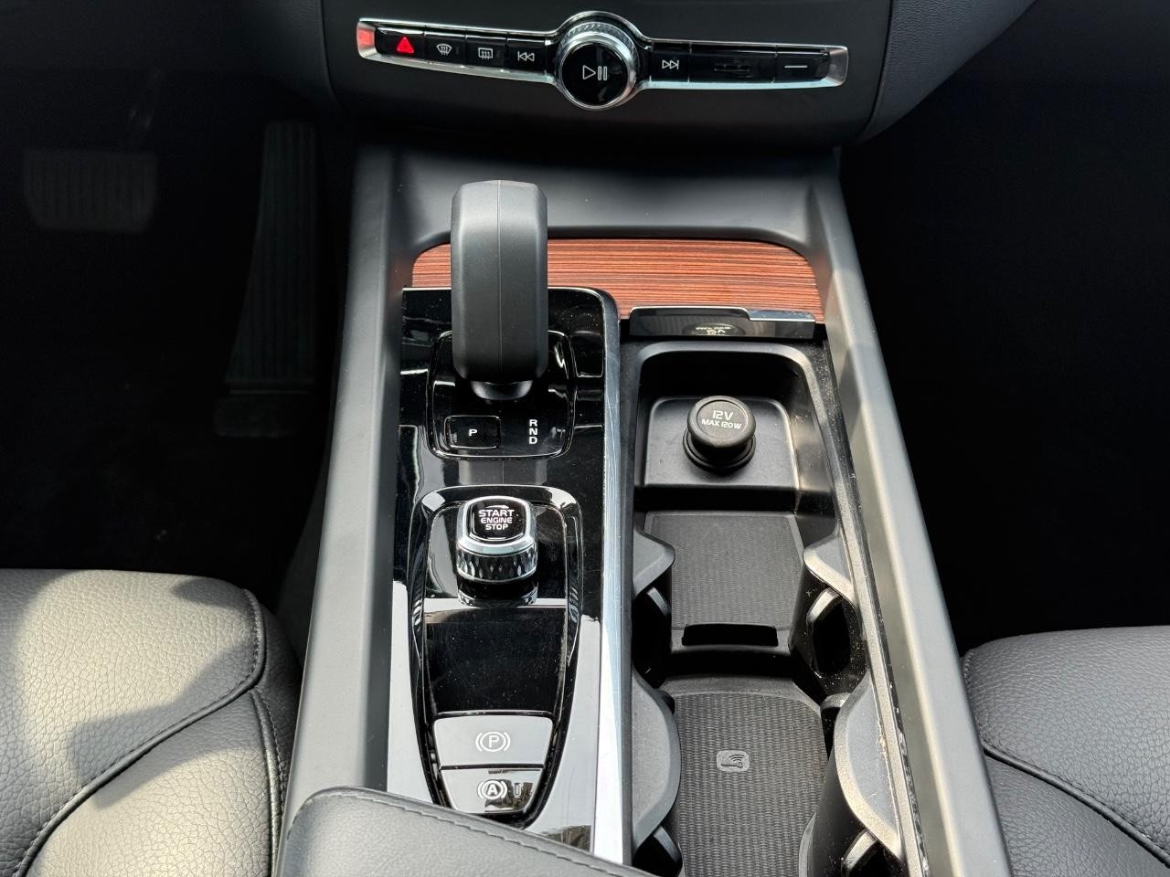 Volvo XC60 Vehicle Image 13