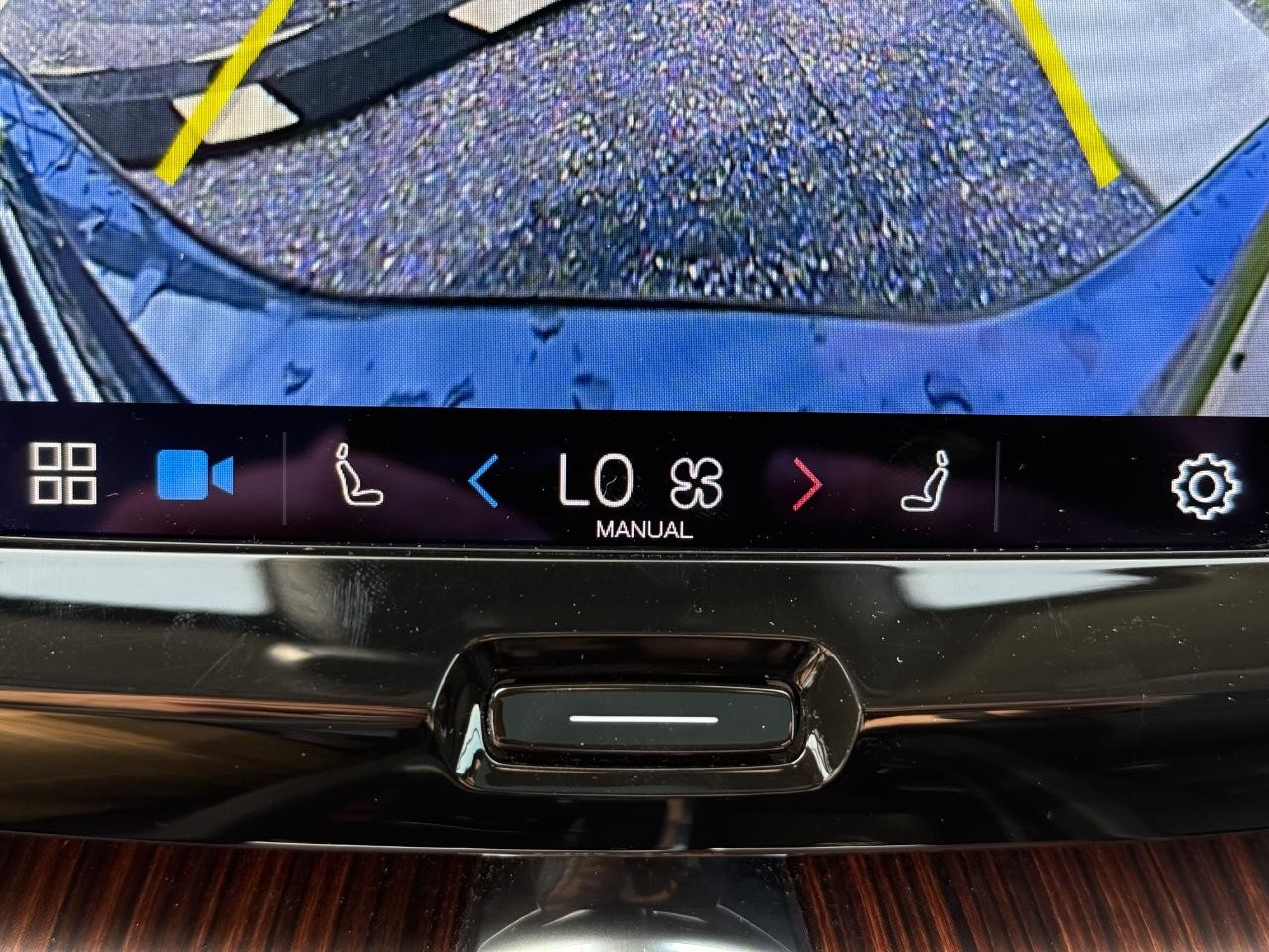 Volvo XC60 Vehicle Image 20