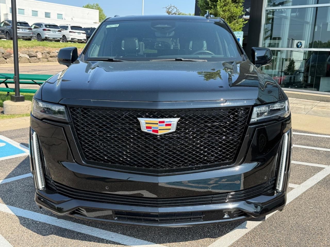 Cadillac Escalade Vehicle Image 09