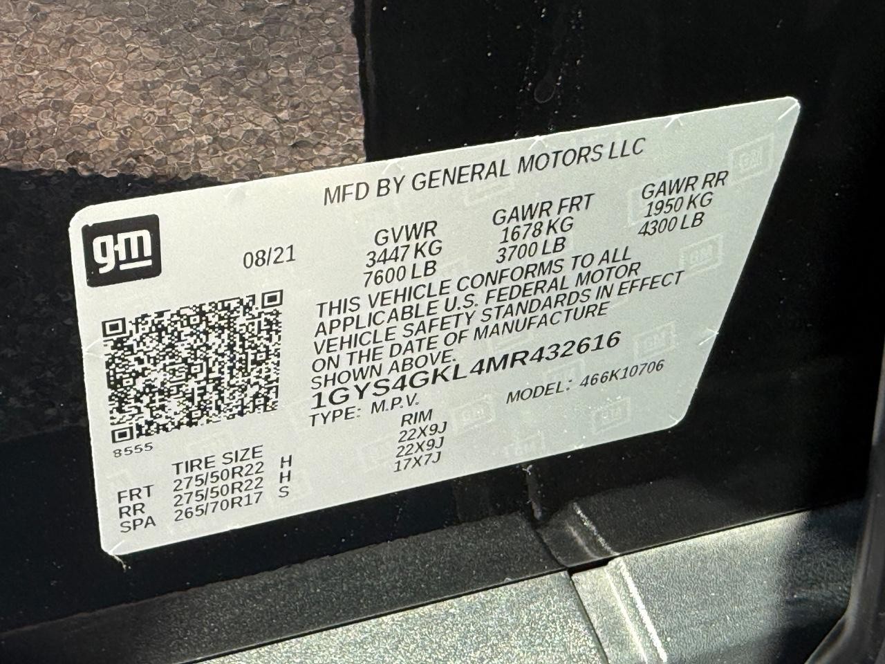 Cadillac Escalade Vehicle Image 26
