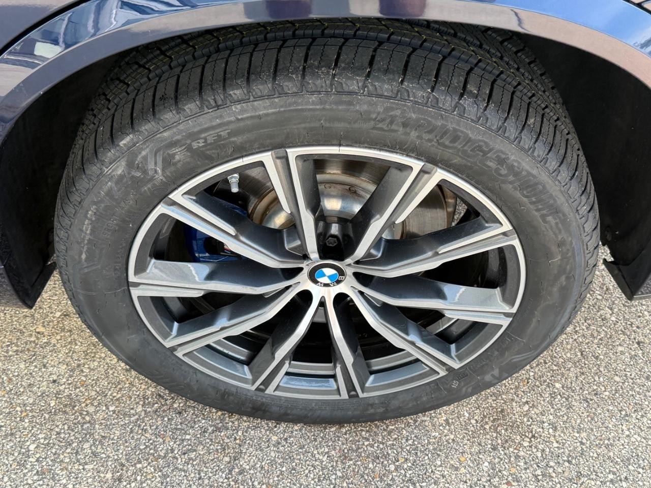 BMW X5 Vehicle Image 07