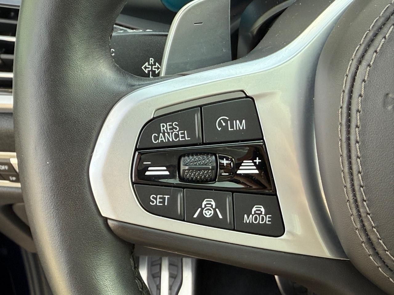 BMW X5 Vehicle Image 17