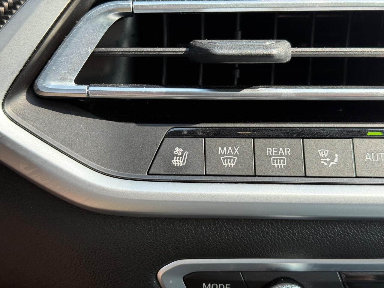 BMW X5 Vehicle Image 22