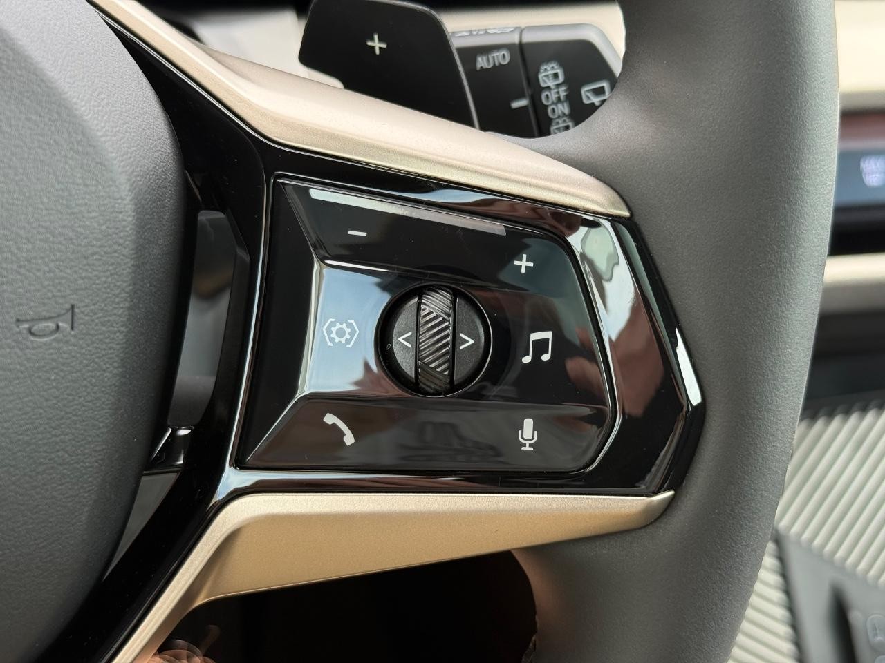 BMW X3 Vehicle Image 13
