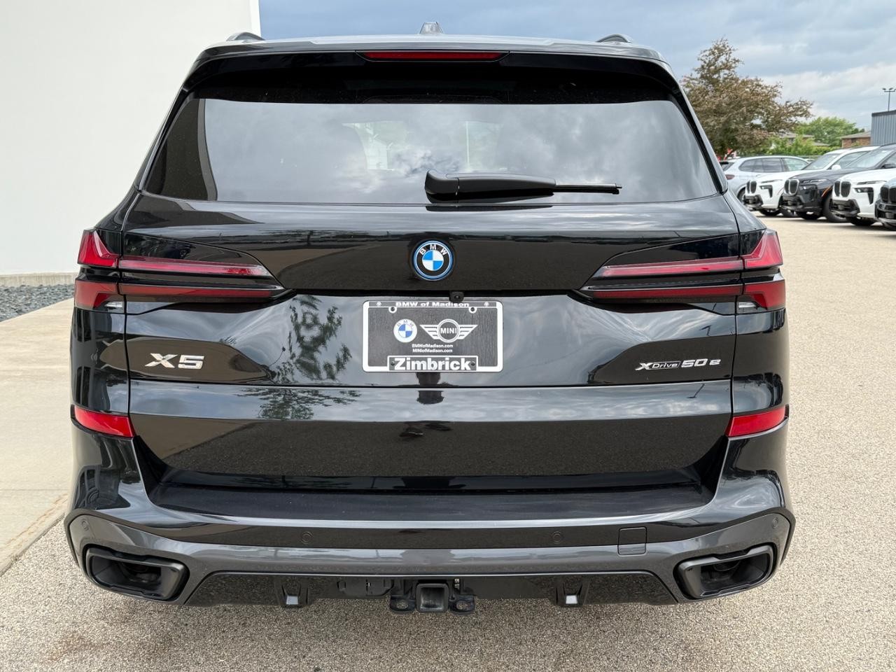 BMW X5 Vehicle Image 04