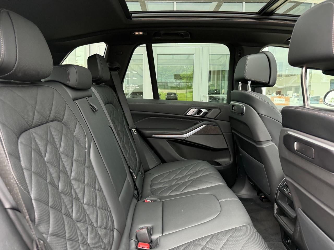 BMW X5 Vehicle Image 10