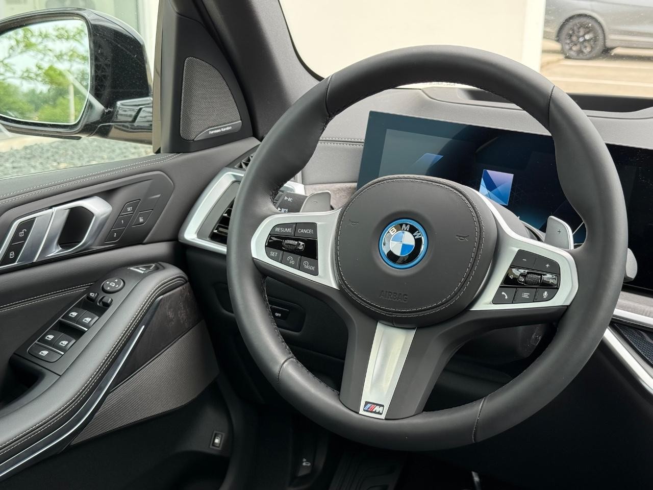 BMW X5 Vehicle Image 14