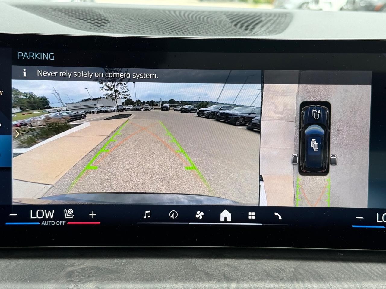 BMW X5 Vehicle Image 19