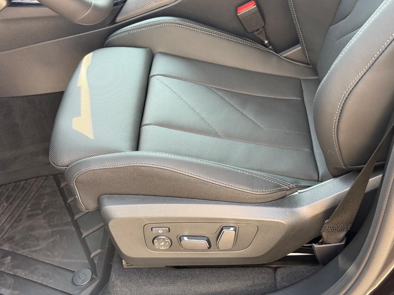 BMW X3 Vehicle Image 17