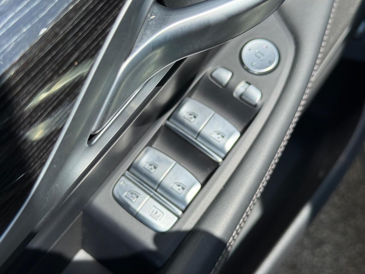 BMW 7 Series Vehicle Image 22