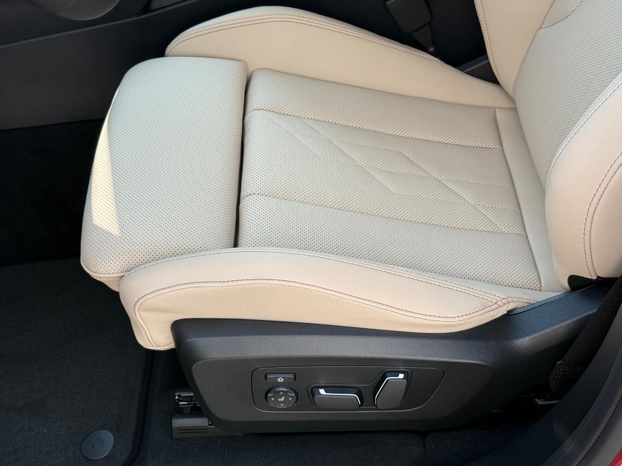 BMW X3 Vehicle Image 17