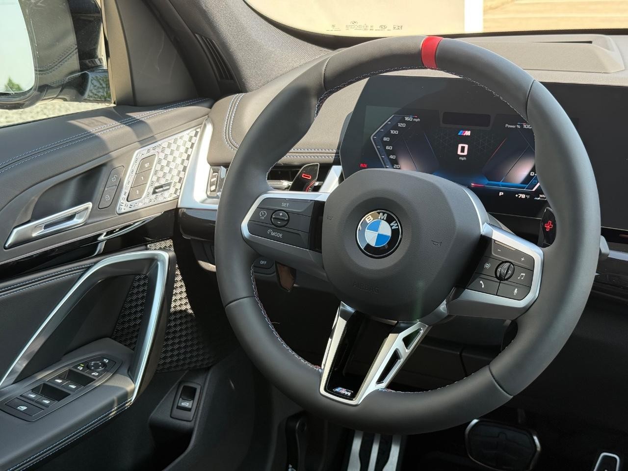 BMW X1 Vehicle Image 09