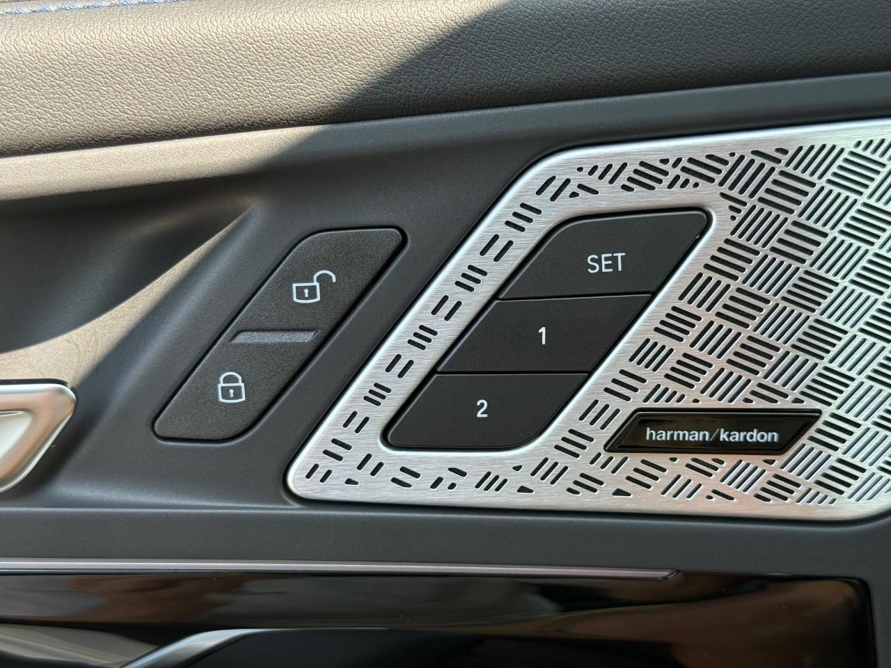 BMW X1 Vehicle Image 11