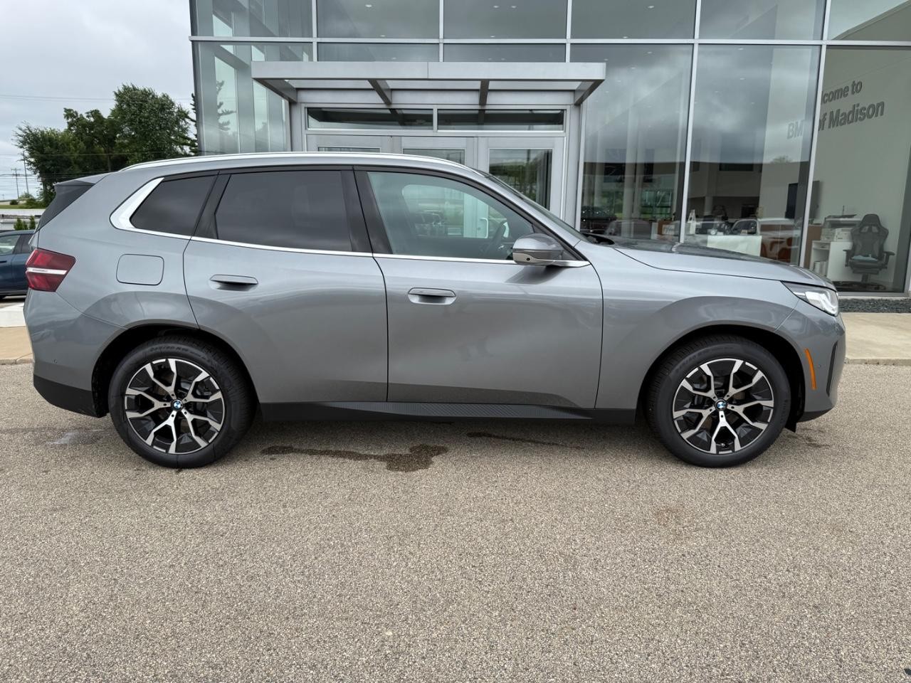 BMW X3 Vehicle Image 02