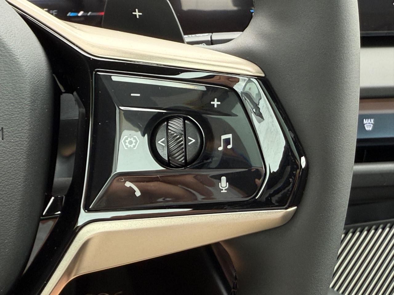 BMW X3 Vehicle Image 13
