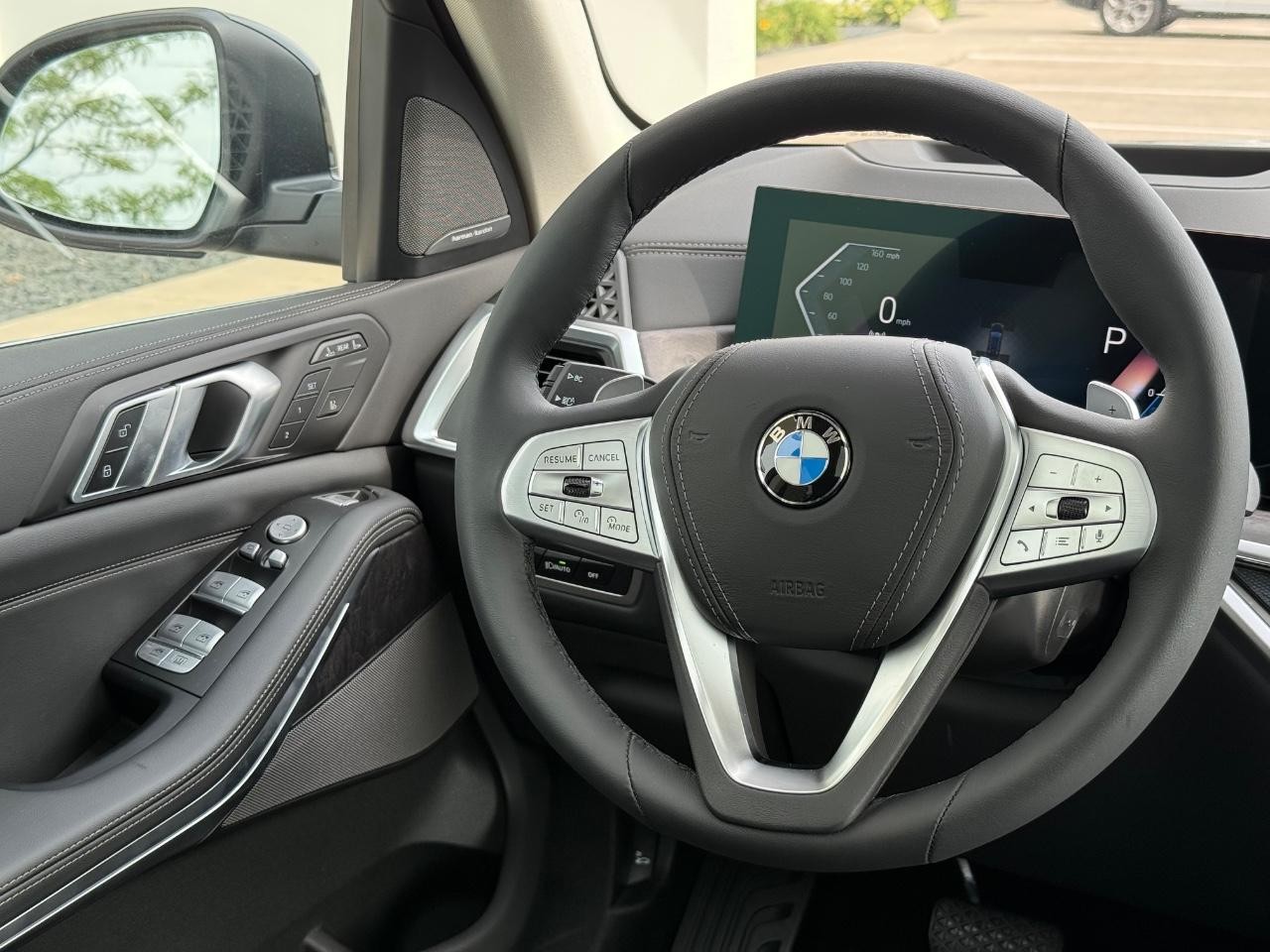 BMW X7 Vehicle Image 10