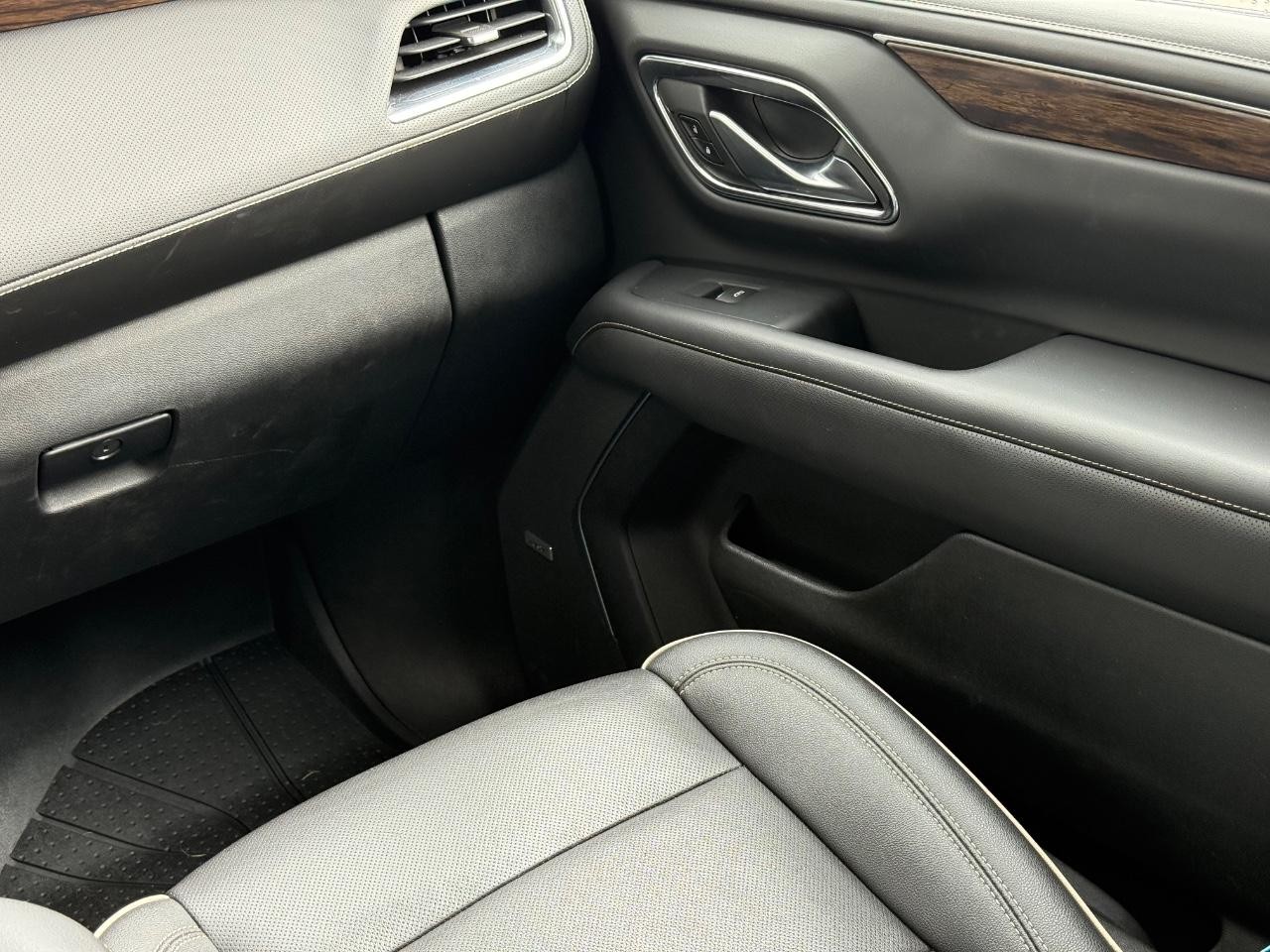 Chevrolet Tahoe Vehicle Image 16
