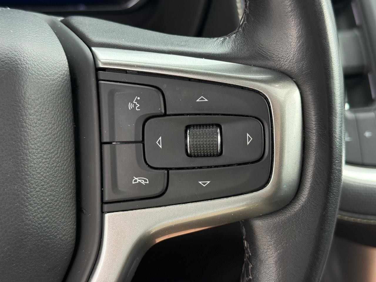 Chevrolet Tahoe Vehicle Image 18
