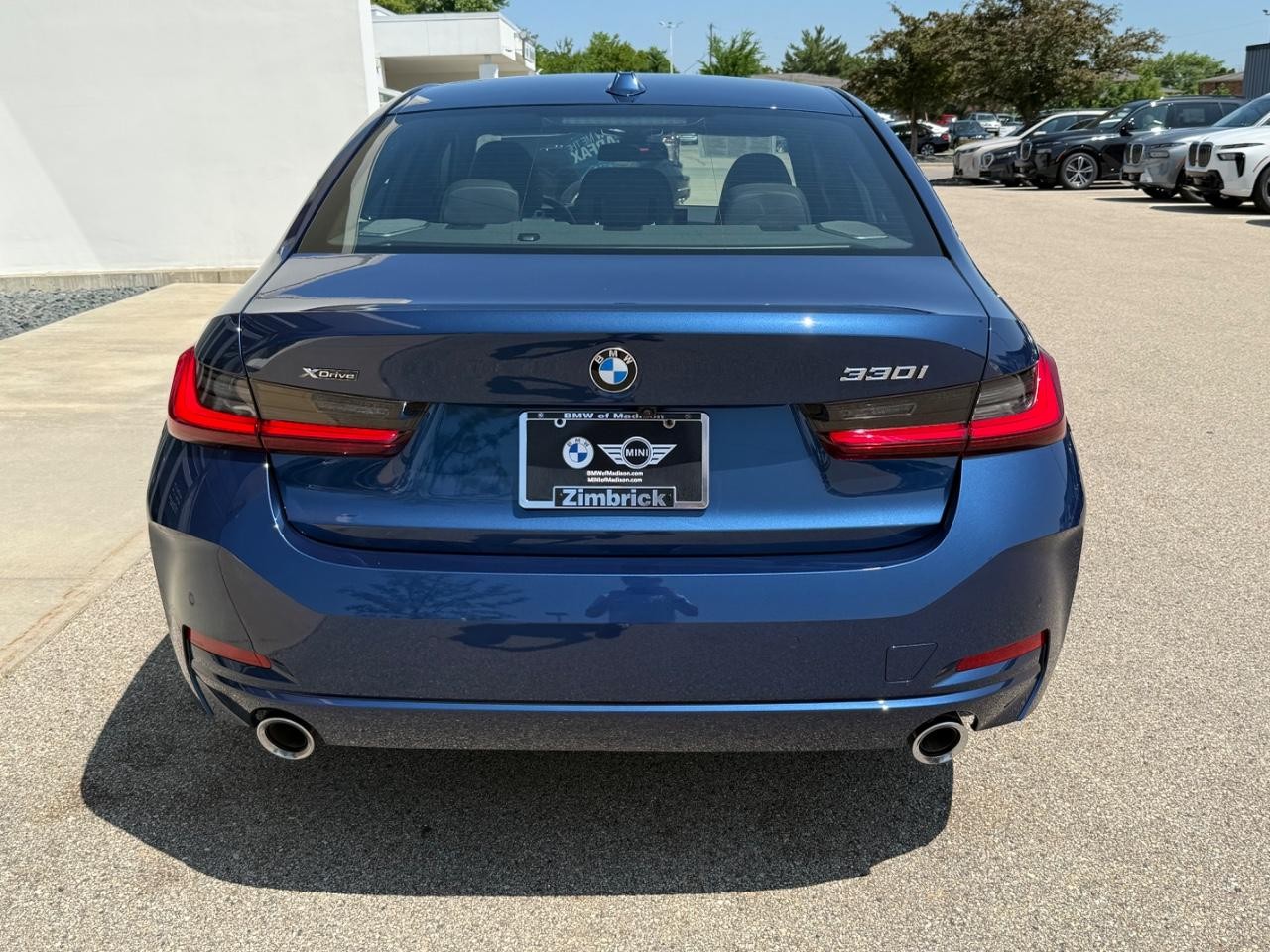 BMW 3 Series Vehicle Image 04