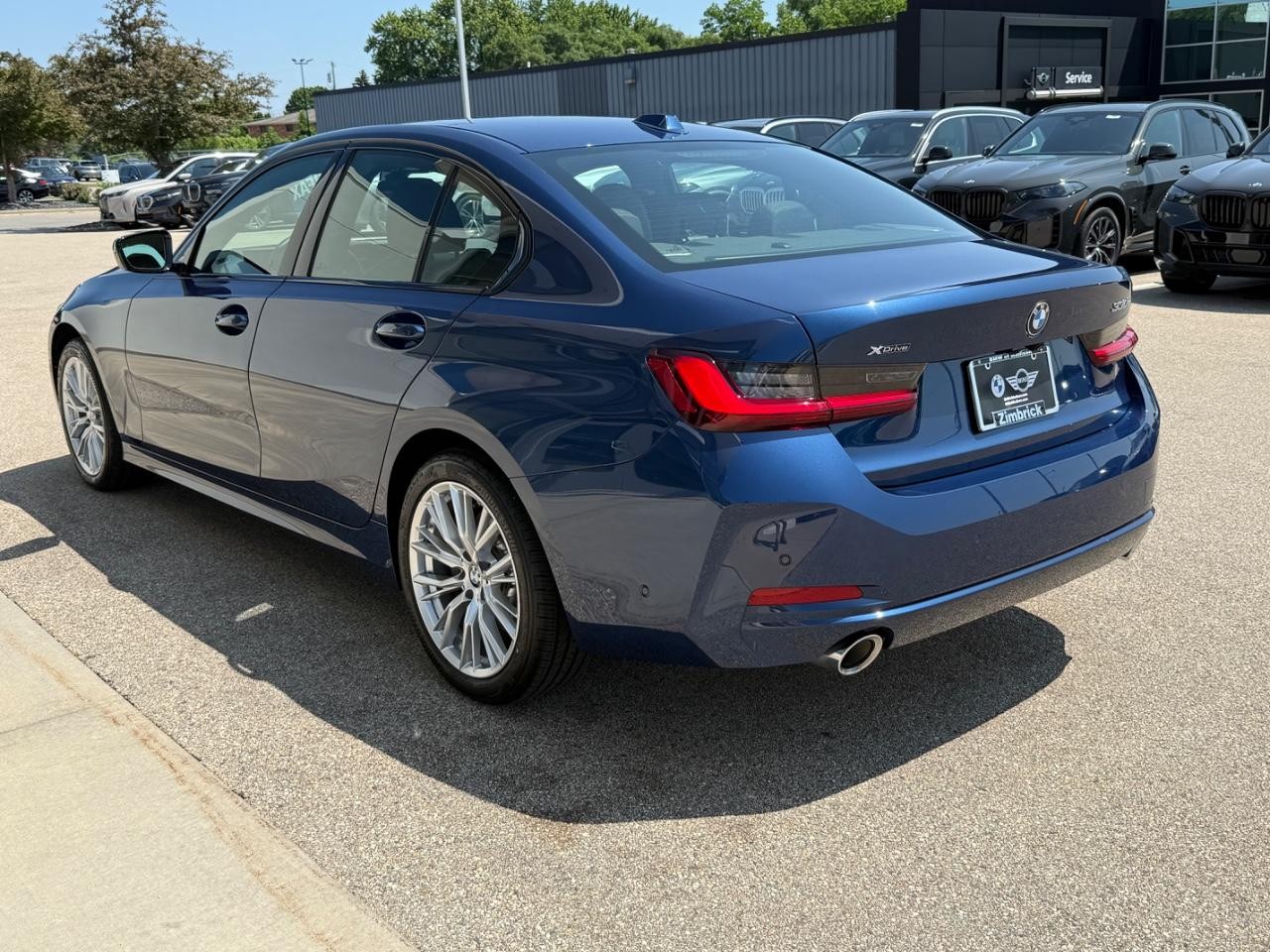 BMW 3 Series Vehicle Image 05