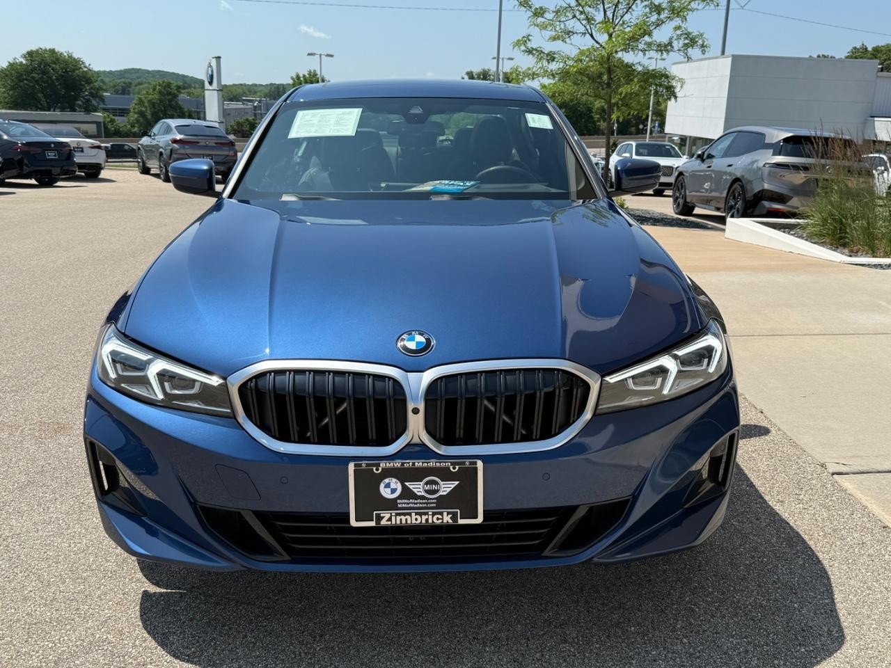 BMW 3 Series Vehicle Image 08