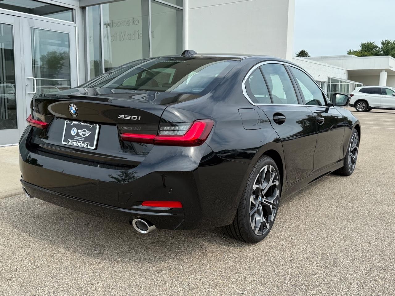 BMW 3 Series Vehicle Image 03