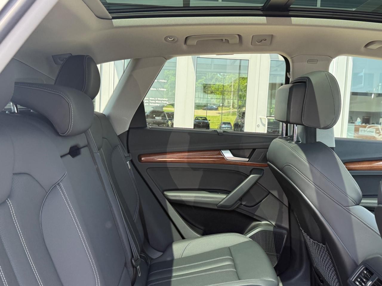Audi Q5 Vehicle Image 10