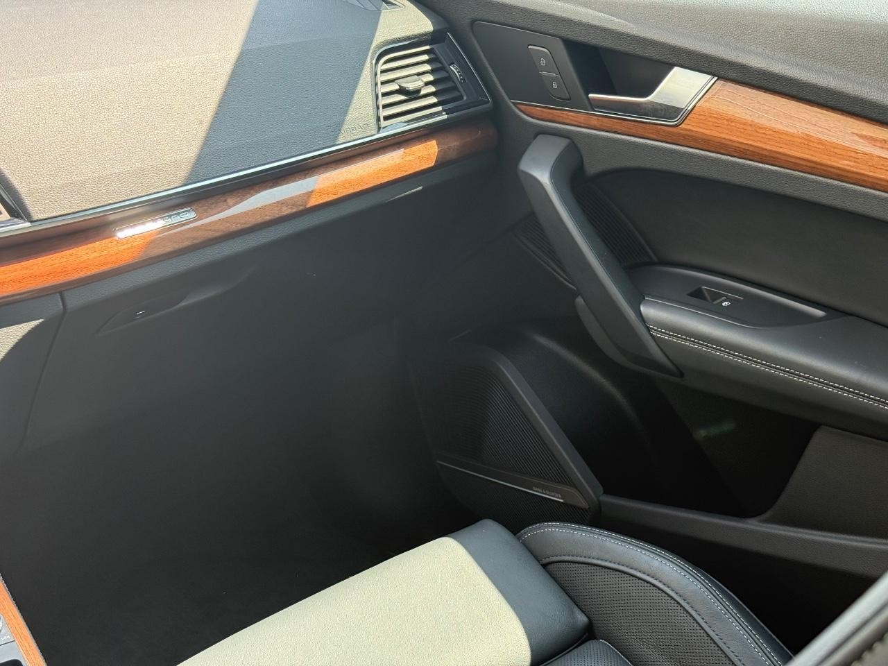 Audi Q5 Vehicle Image 15